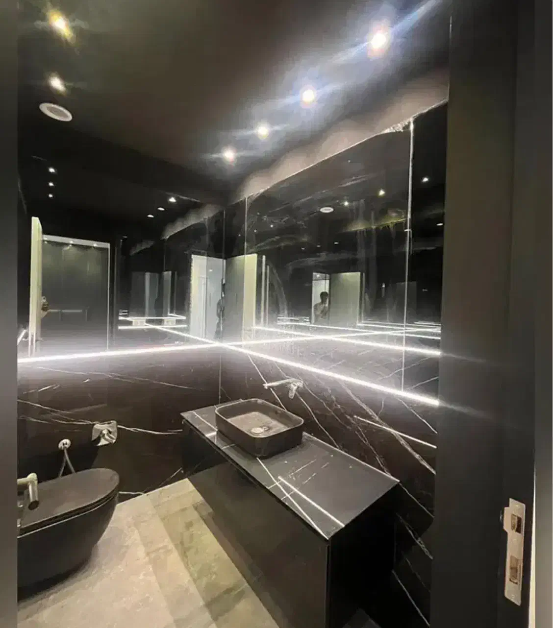 130متربرندومدرن/برج فاخرشهرک لاله/سه خواب/ویو ابدی