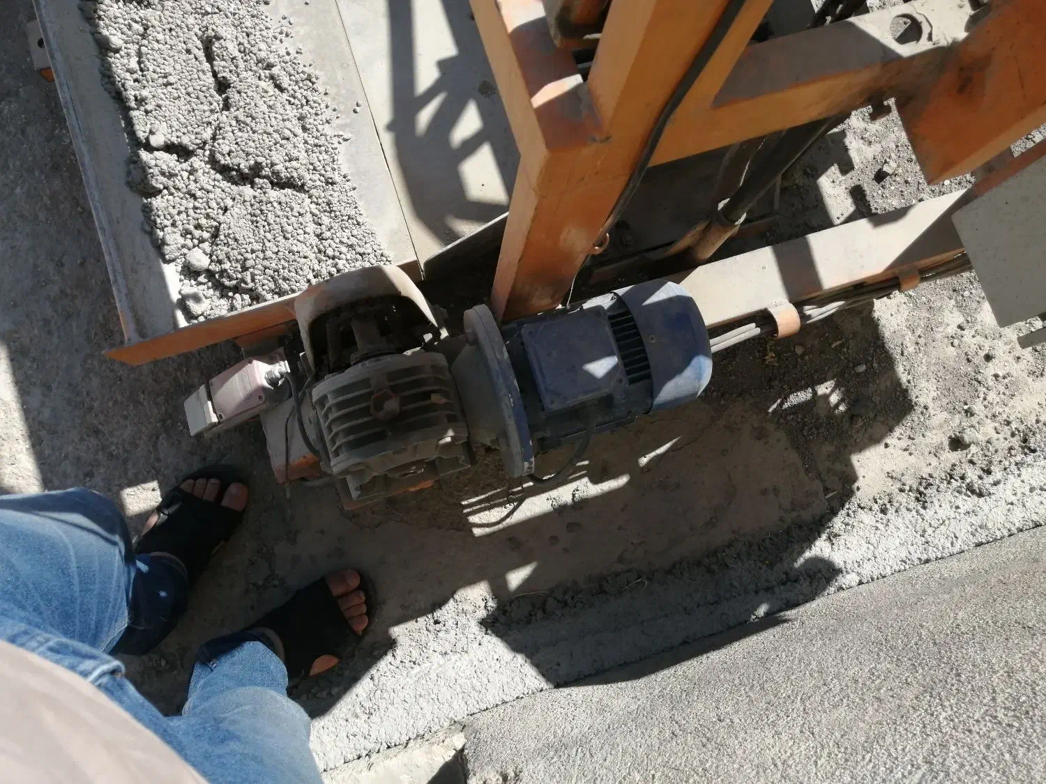 دستگاه بلوکزنی اصفهان|ماشینآلات صنعتی|ارژن, |دیوار