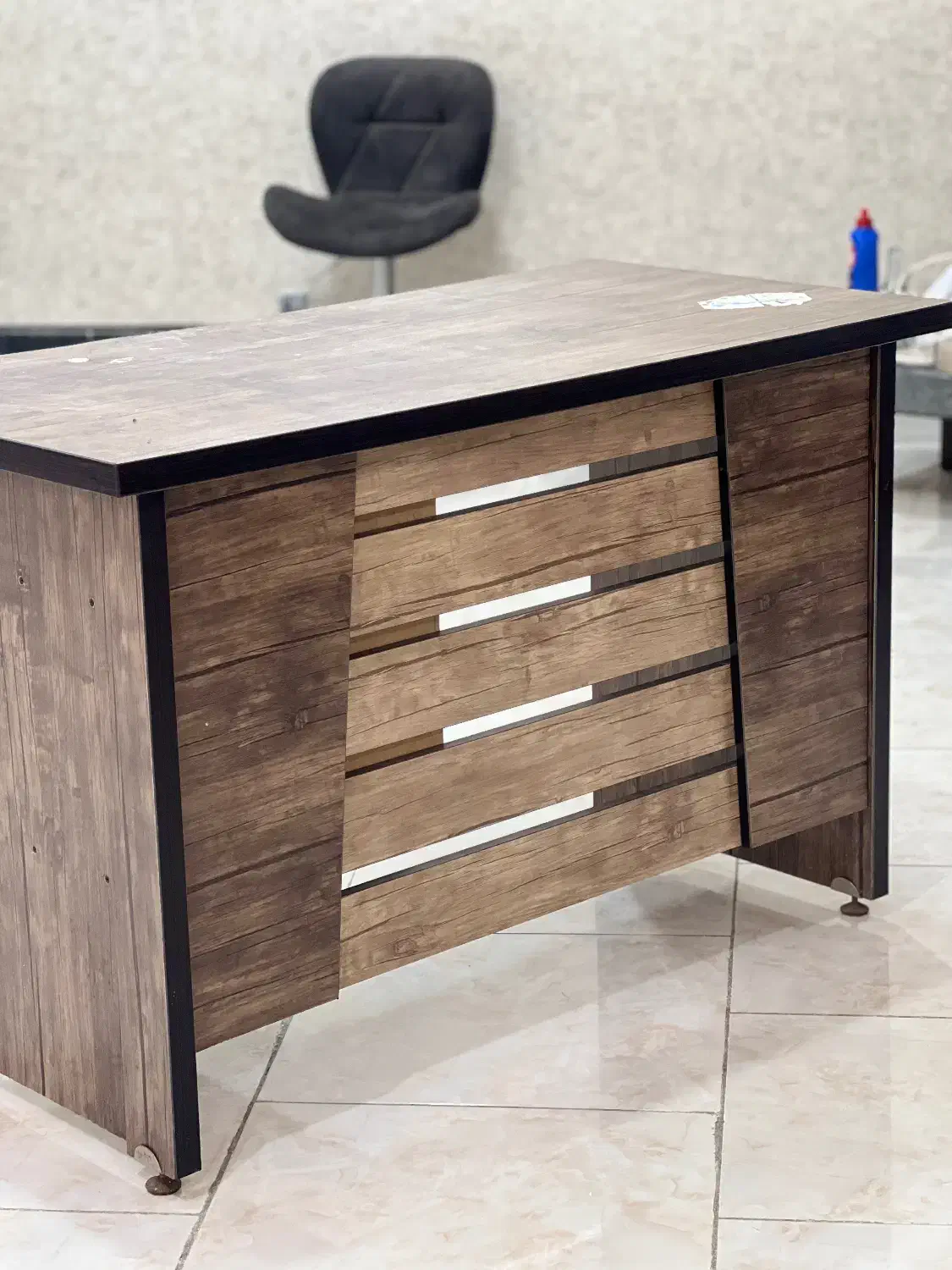 میز|آرایشگاه و سالنهای زیبایی|جم, |دیوار