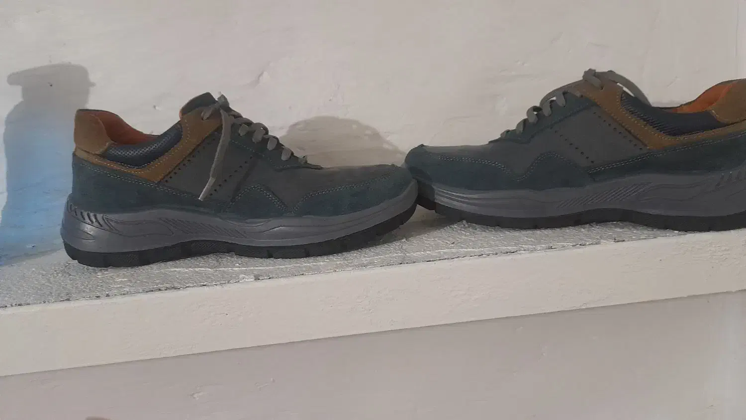 کتونی|کیف، کفش، کمربند|زابل, |دیوار