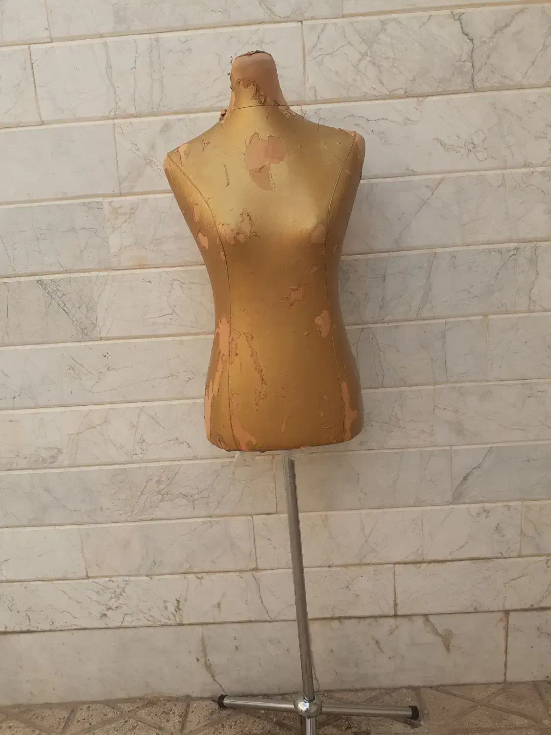 وسایل دکور وویترین مغازه وتعدادی مانکن|حراج|قم, نیروگاه|دیوار