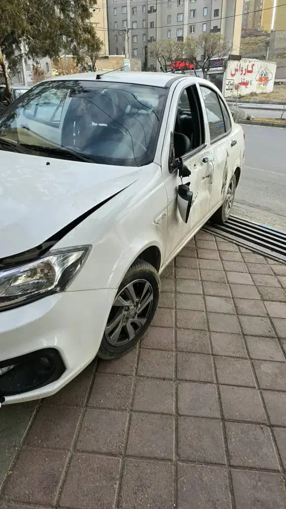 ساینا اتوماتیک .|خودرو سواری و وانت|همدان, |دیوار