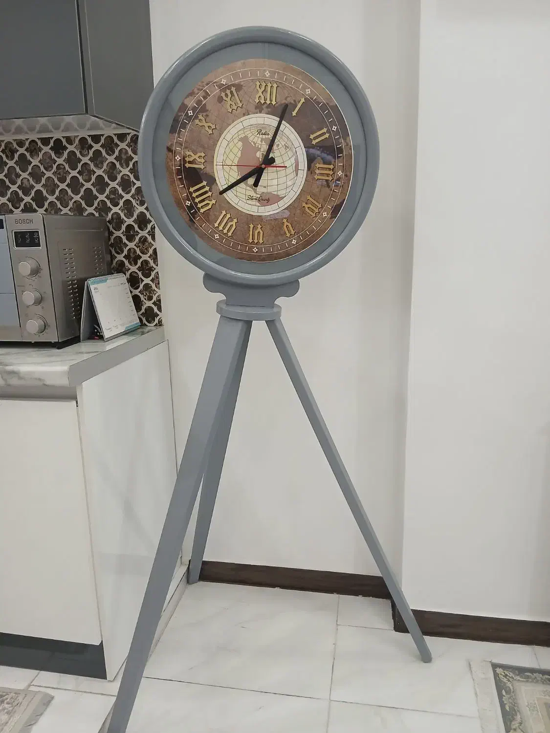 ساعت|ساعت دیواری و تزئینی|اندیشه, اندیشه فاز ۱|دیوار