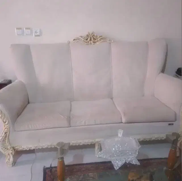 مبل ۷نفره باعسلی ومیزجلو۵۰۰۰۰۰۰تومان ودکورچوبی۵۰۰|مبلمان خانگی و میز عسلی|محلات, |دیوار