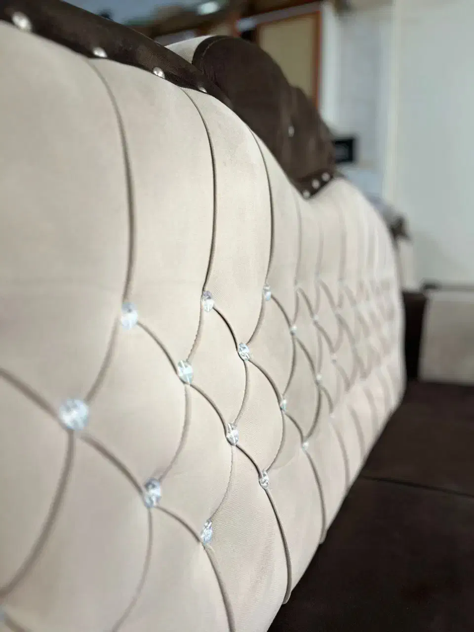 مبل هشت نفره بدون تو رفتگی سالم|مبلمان خانگی و میز عسلی|صدرا-فارس, فاز ۲|دیوار