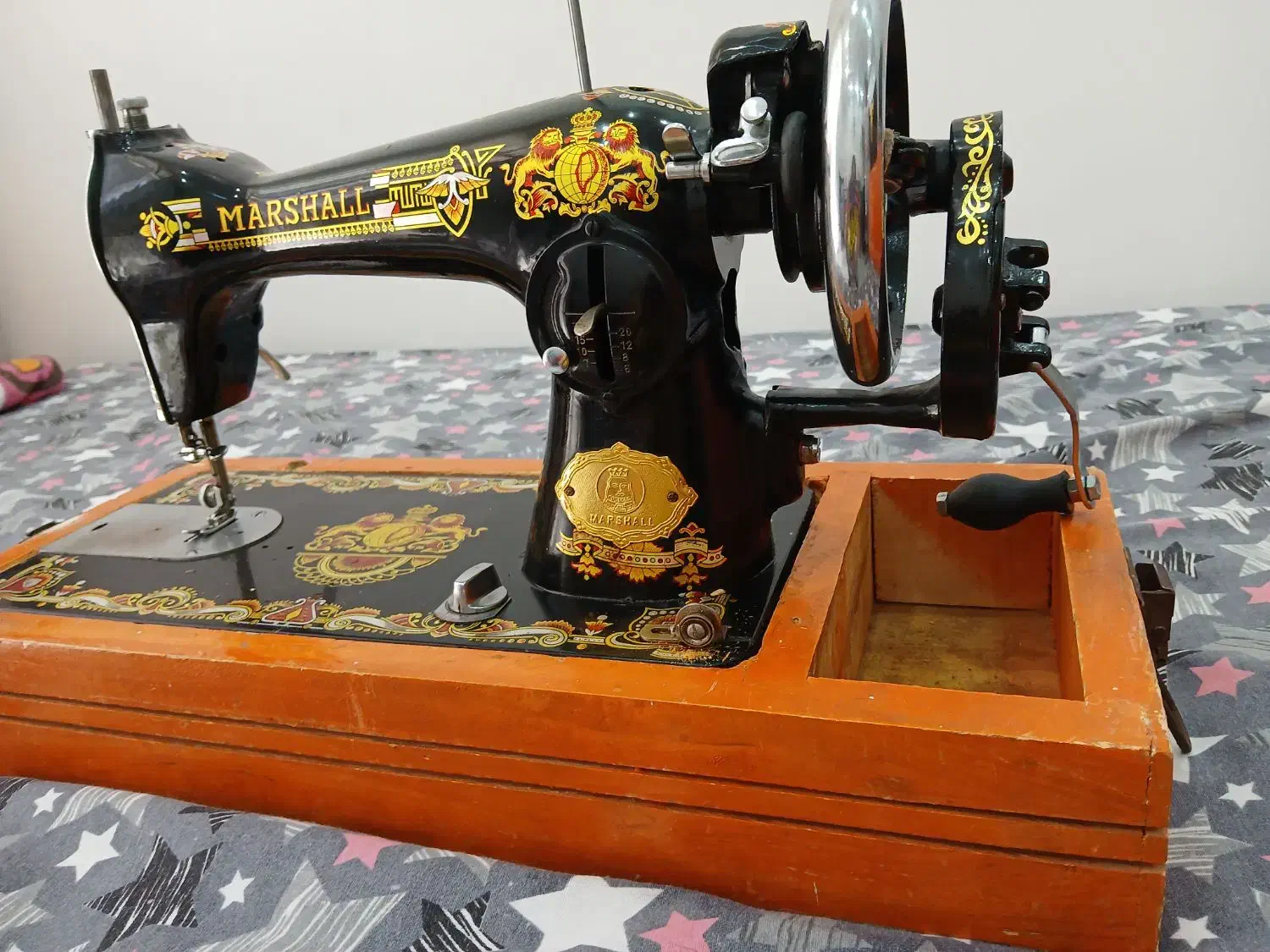 چرخ خیاطی|چرخ خیاطی و ریسندگی|اراک, |دیوار