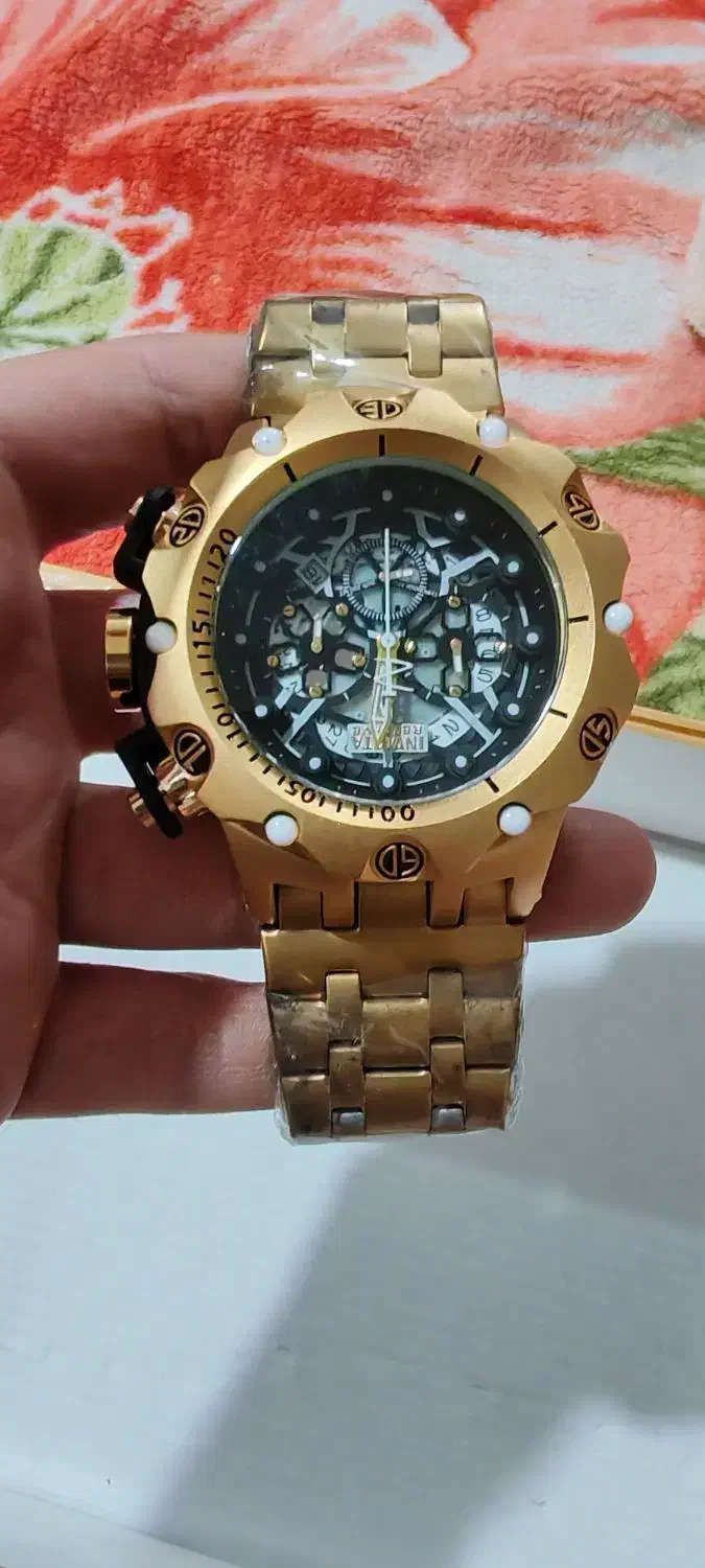 ساعت گودزیلا|ساعت|بوکان, |دیوار