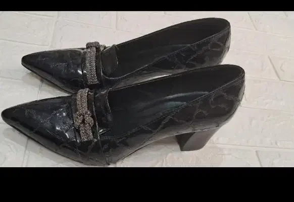 کفش مجلسی ۴۰ نو نو|کیف، کفش، کمربند|ری, دیلمان|دیوار