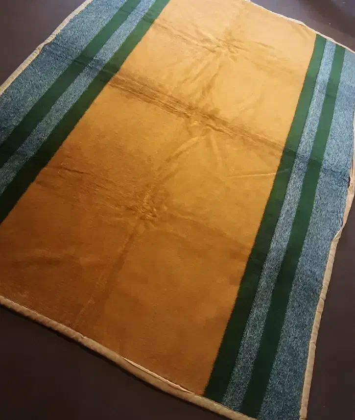 لحاف/سرطاف|رختخواب، بالش، پتو|ایلام, |دیوار