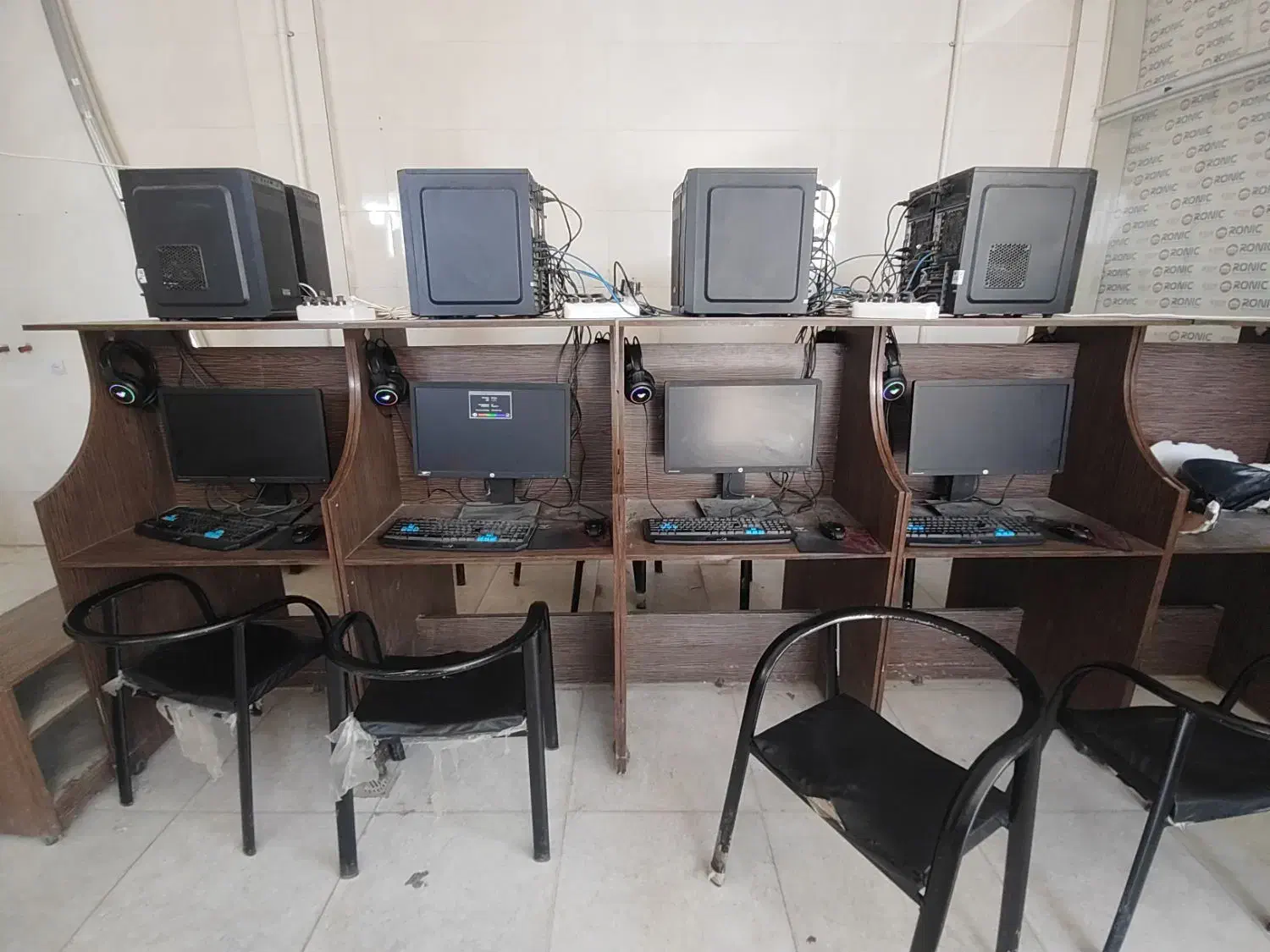 وسایل گیم نت|میز تحریر و کامپیوتر|فلاورجان, |دیوار