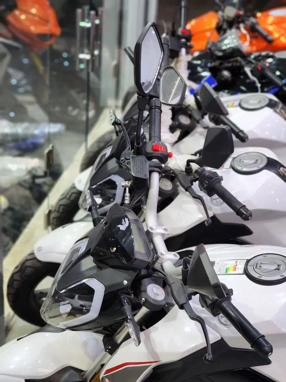 بنلی 180s درحد صفر|موتورسیکلت|کرج, حصارک پایین|دیوار