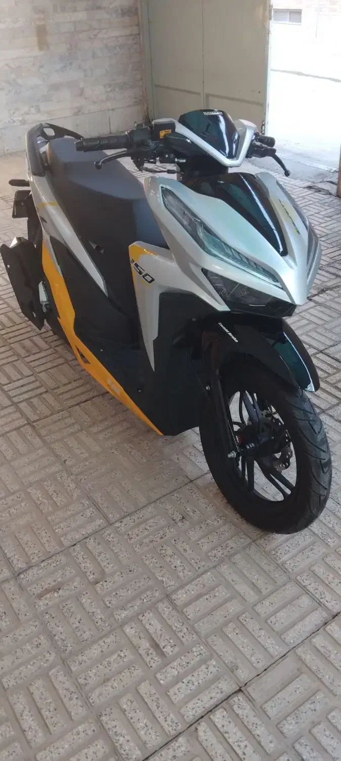 موتور طرح کلیک مارک همراه مدل۱۴۰۴|موتورسیکلت|برخوار, |دیوار