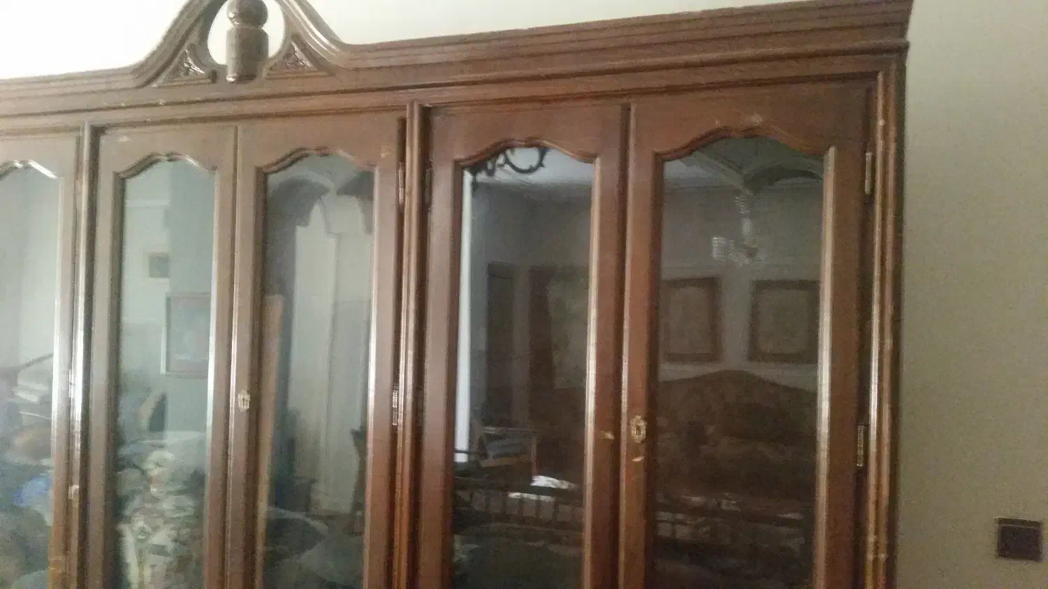 بوفه چوبی دو تکه|بوفه، ویترین، کنسول|شیراز, عفیف‌آباد|دیوار