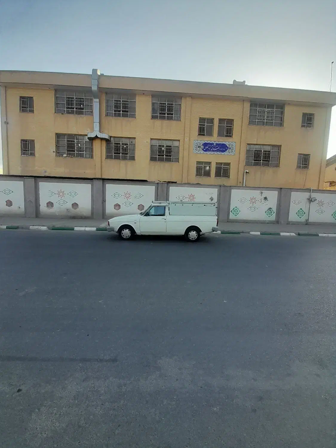 وانت پیکان مدل ۹۳  دوگانه کارخانه بیرنگ|خودرو سواری و وانت|قرچک, زیبا شهر|دیوار