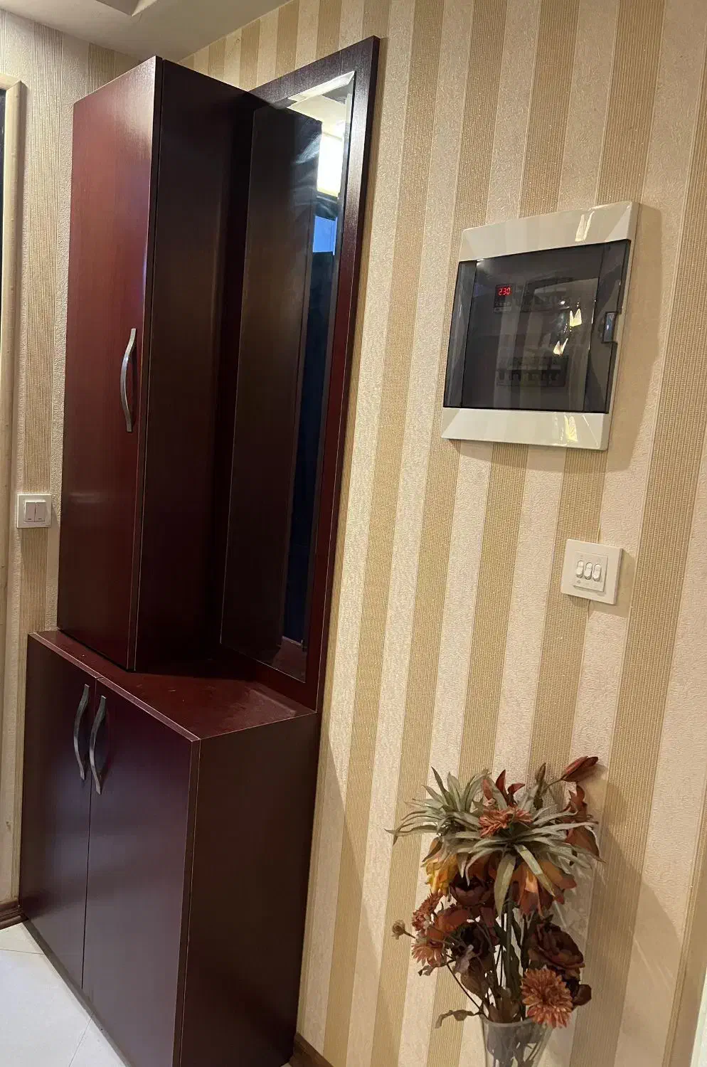 آیینه دراور وجاکفشی|جاکفشی، کمد، دراور|مشهد, چهارچشمه|دیوار