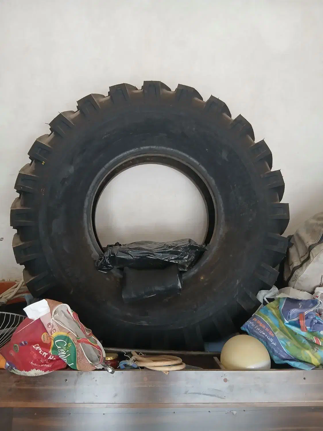 لاستیک گریدر|قطعات یدکی و لوازم جانبی|سیرجان, |دیوار