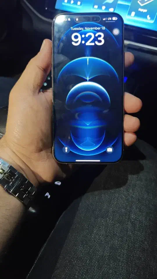 گوشی آیفون ۱۶ پرومکس در حد نو|موبایل|شیراز, معالی‌آباد|دیوار