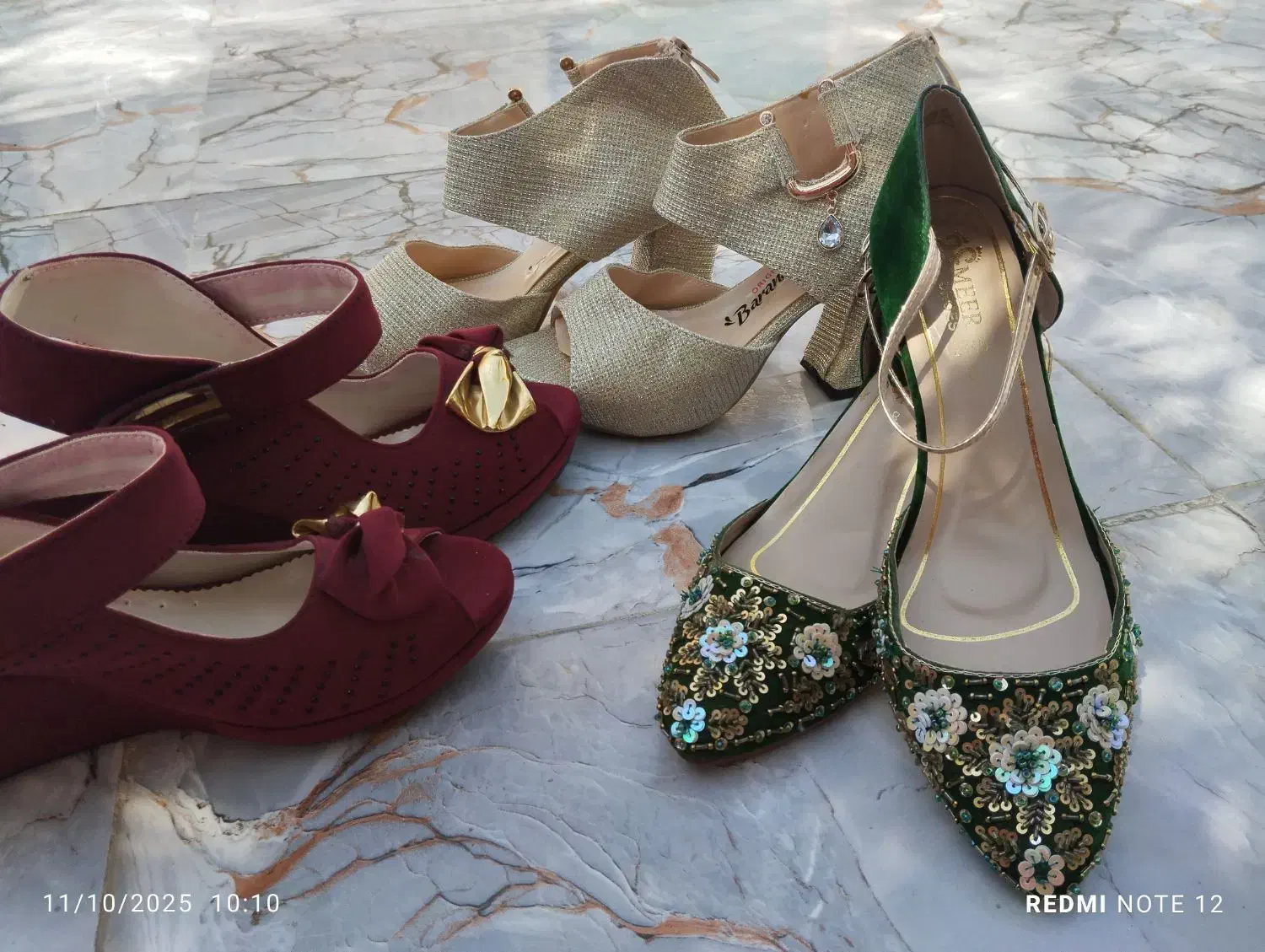 کفش|کیف، کفش، کمربند|سراوان, |دیوار