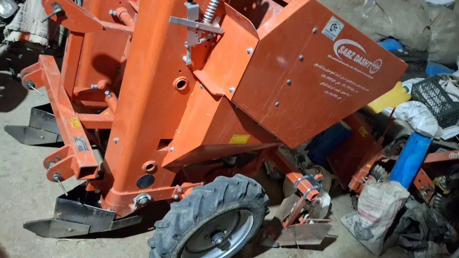 سیب کار|ماشین‌آلات صنعتی|سردرود, |دیوار