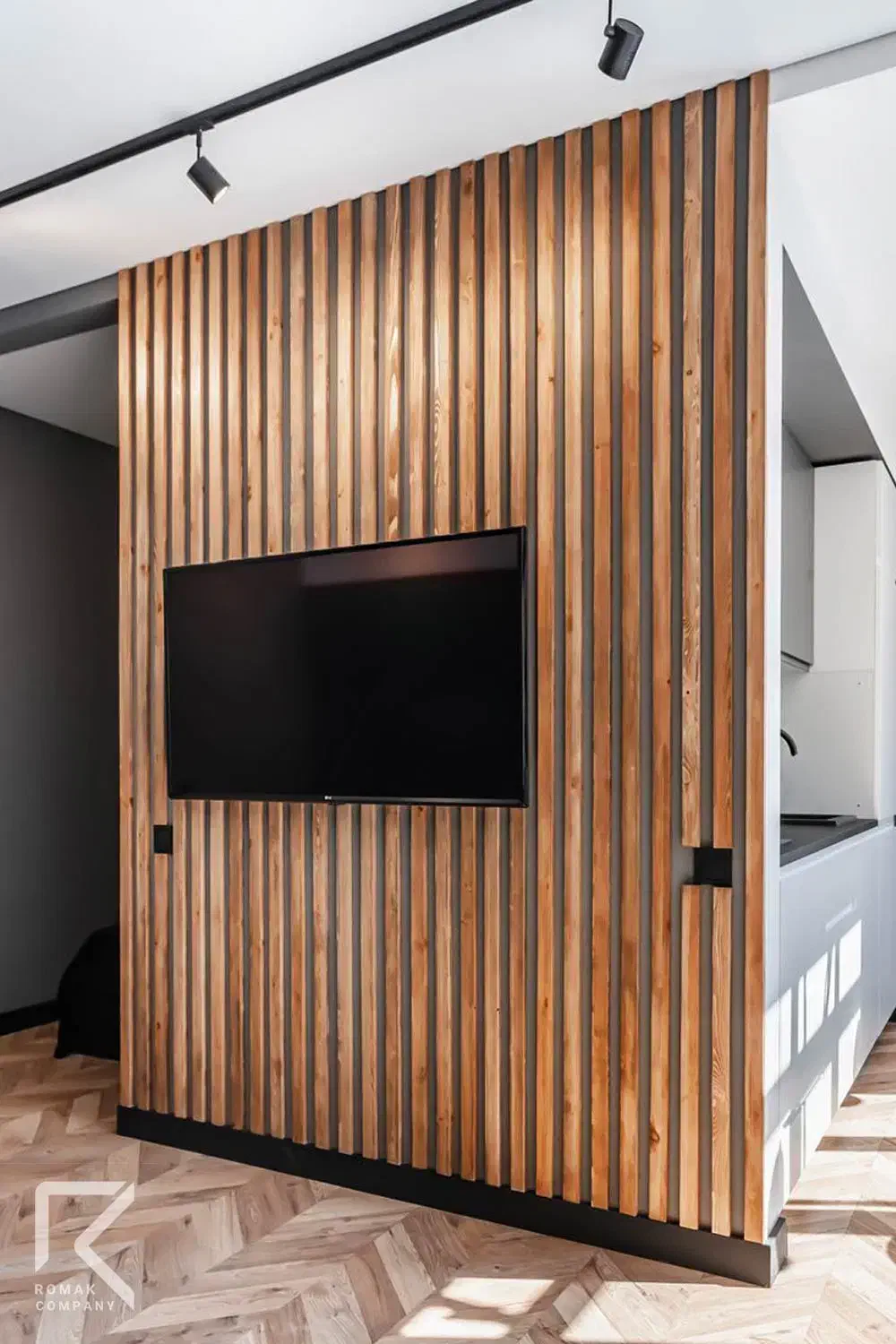 کلیه خدمات برق کشی و نصب آیفون تصویری|خدمات پیشه و مهارت|میانه, |دیوار