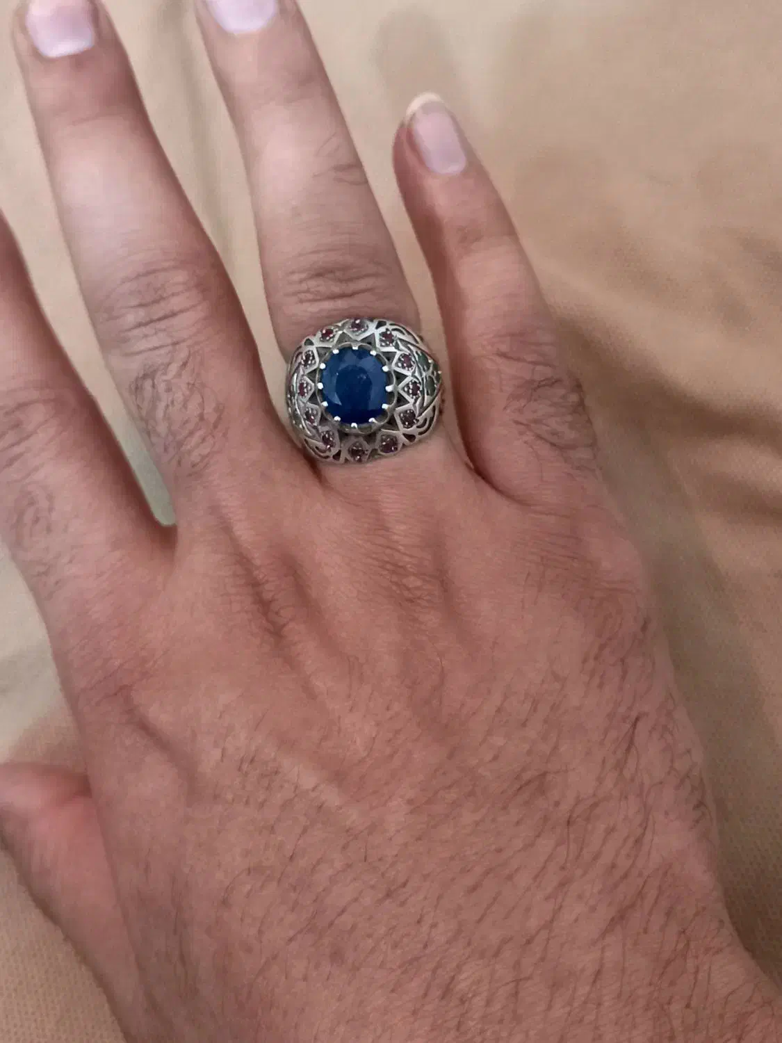 یاقوت کبود|جواهرات|زاهدان, |دیوار