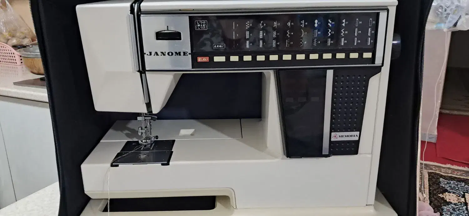 چرخ خیاطی ژانومه ۲۰۰۱. در حد آک|چرخ خیاطی و ریسندگی|امیدیه, |دیوار