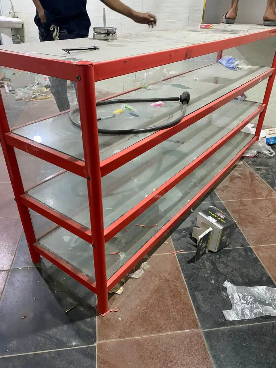 ویترین|فروشگاه و مغازه|بند زرک, |دیوار