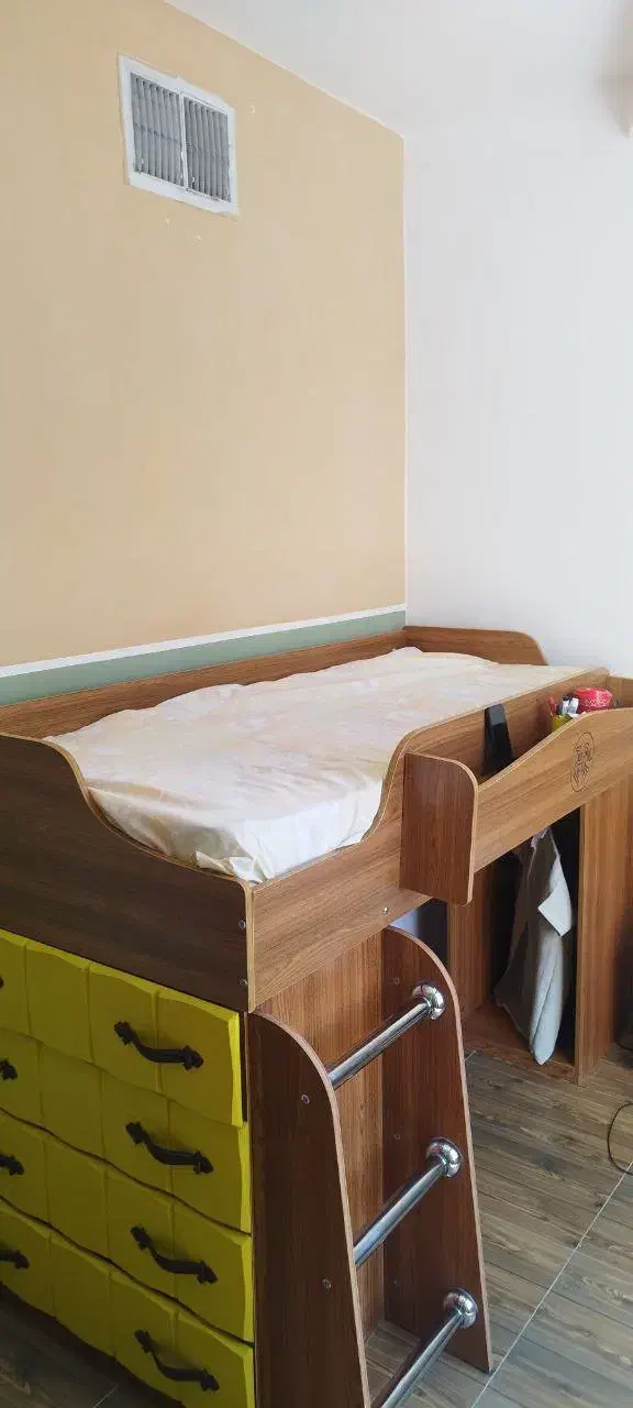 سرویس خواب یک نفره پله دار+کمد رگال ودراور|تخت و سرویس خواب|کرمانشاه, |دیوار