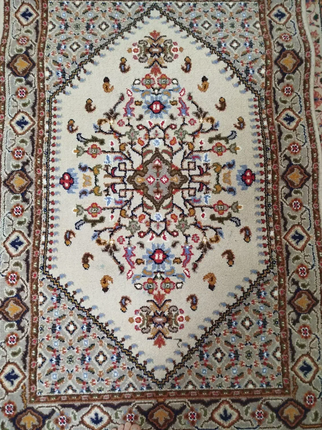 قالیچه یک متر در یک و نیم|فرش|نیشابور, مسکن مهر نور|دیوار