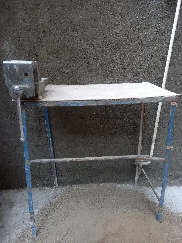 میز کار و گیره|فروشگاه و مغازه|بروجرد, |دیوار