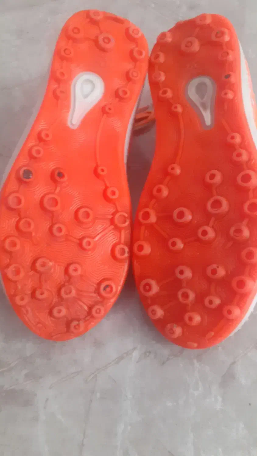 کفش چمن سالنی فوتبالی|تجهیزات ورزشی|سنندج, |دیوار