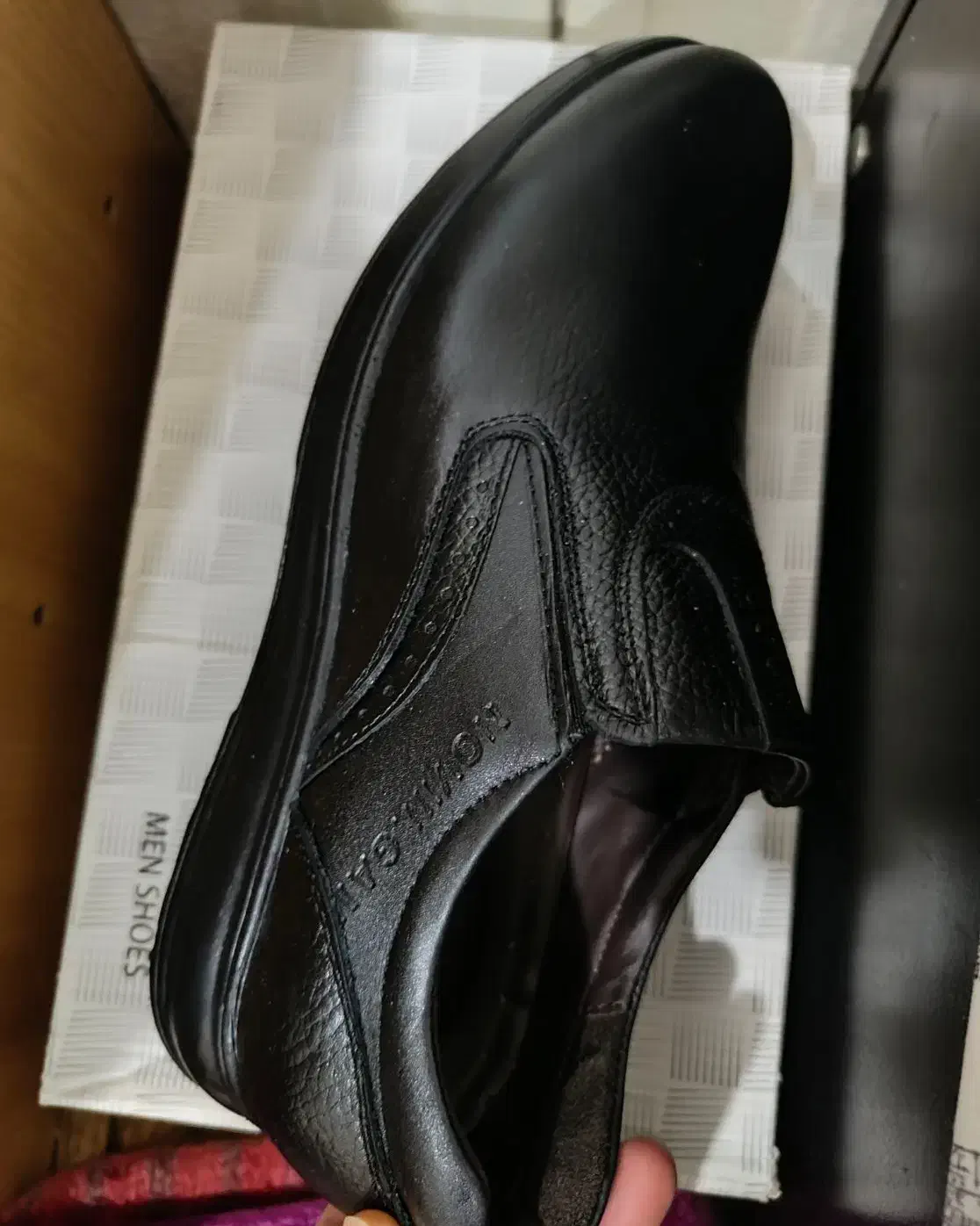 تعدادی کالا نو|کیف، کفش، کمربند|بندر کنگان, |دیوار