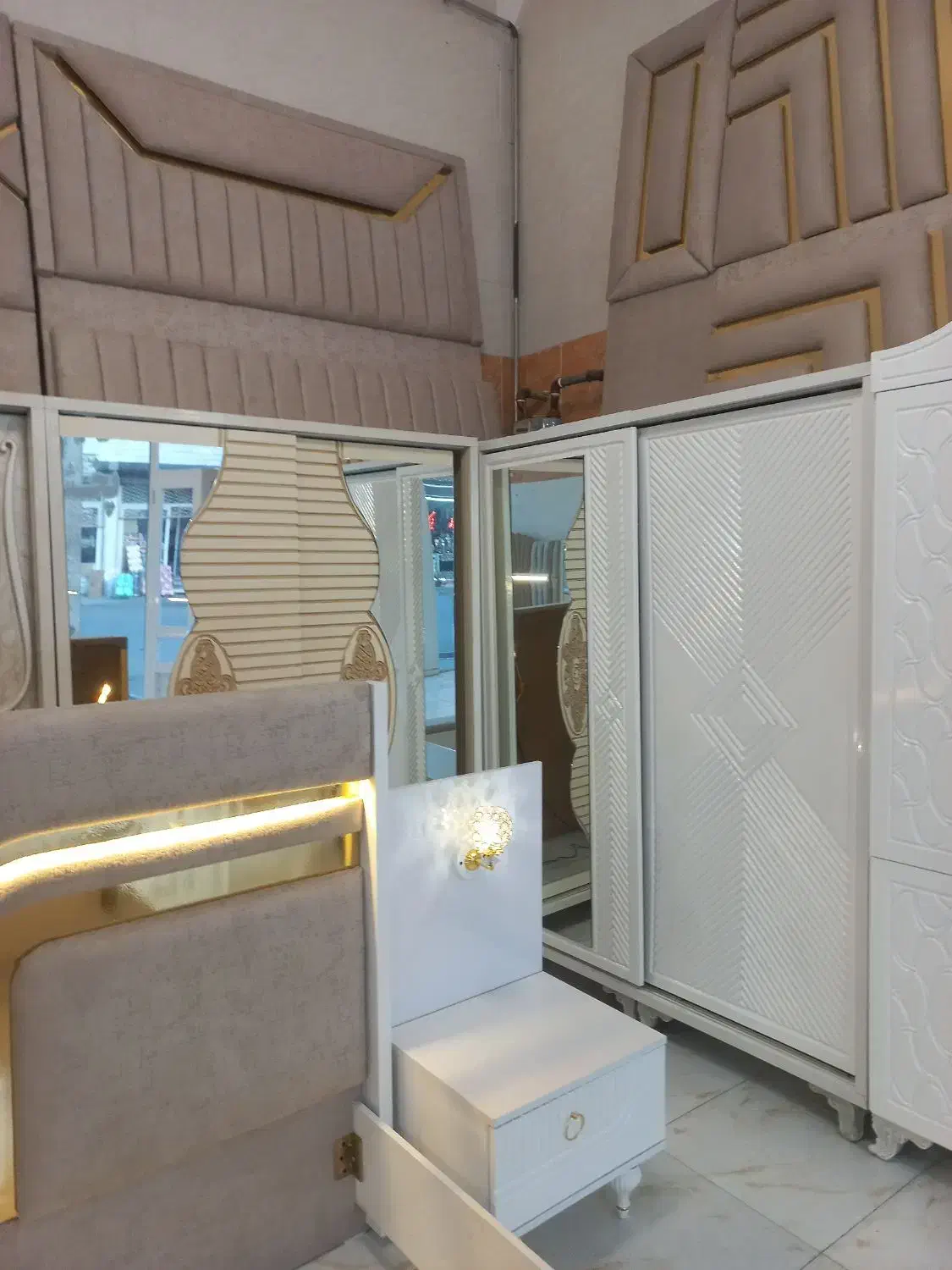 نیم ست صوفیا|تخت و سرویس خواب|خوی, |دیوار