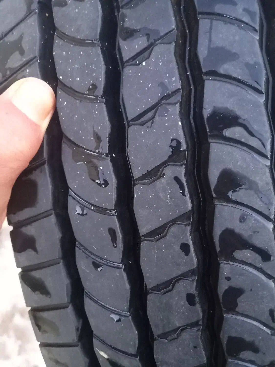 رینگ و لاستیک ،تانکر آب،سوپر نیسان|قطعات یدکی و لوازم جانبی|شهرکرد, |دیوار