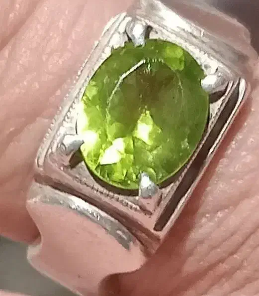 اوپال و زبرجد|جواهرات|مشکیندشت, |دیوار