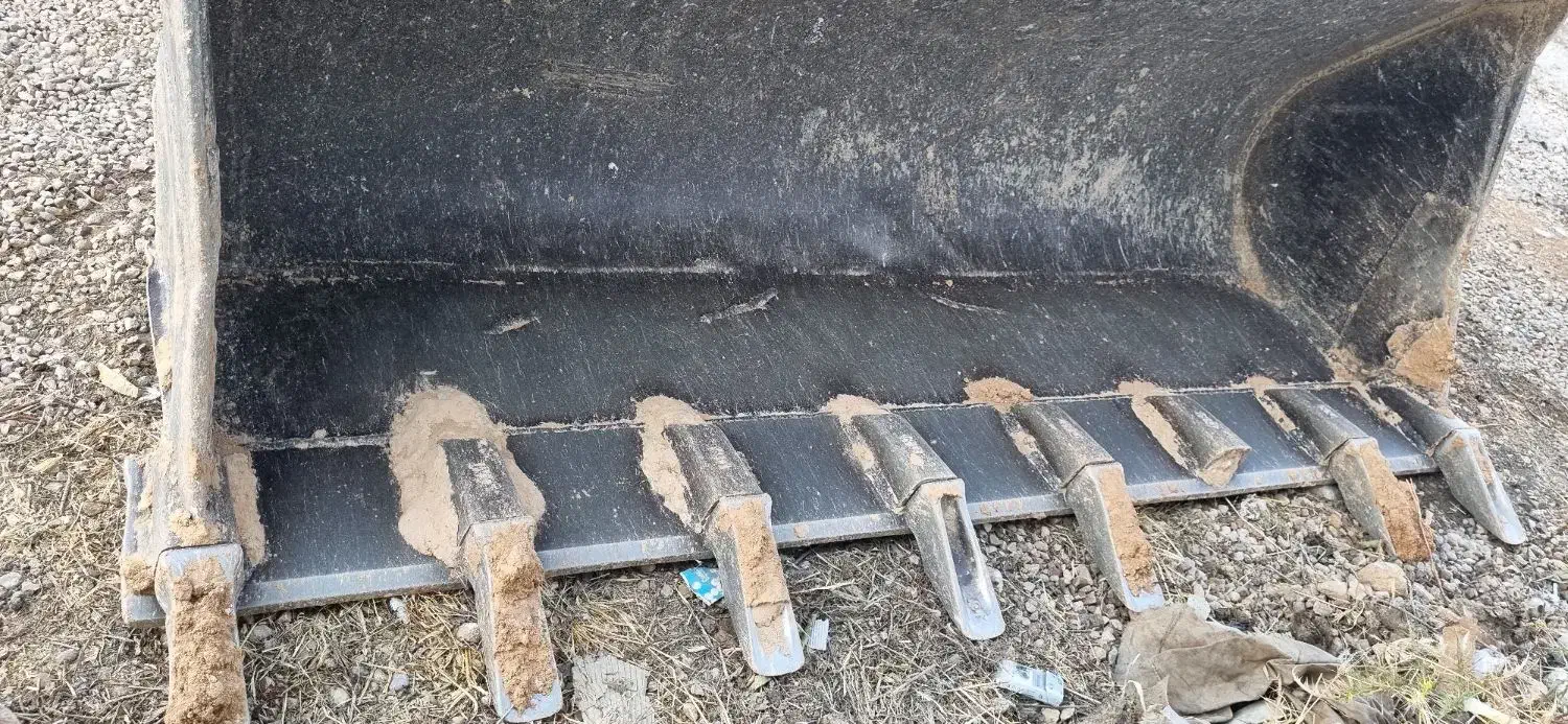 لودر ۹۳۰ فنی به شرط درجه یک|خودرو سنگین|سیاخ دارنگون, |دیوار