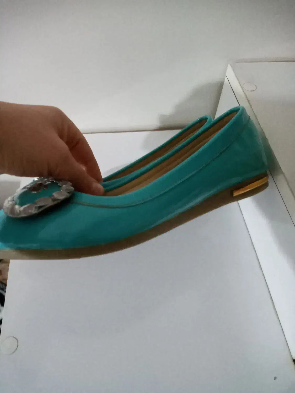 کفش|کیف، کفش، کمربند|نقده, |دیوار