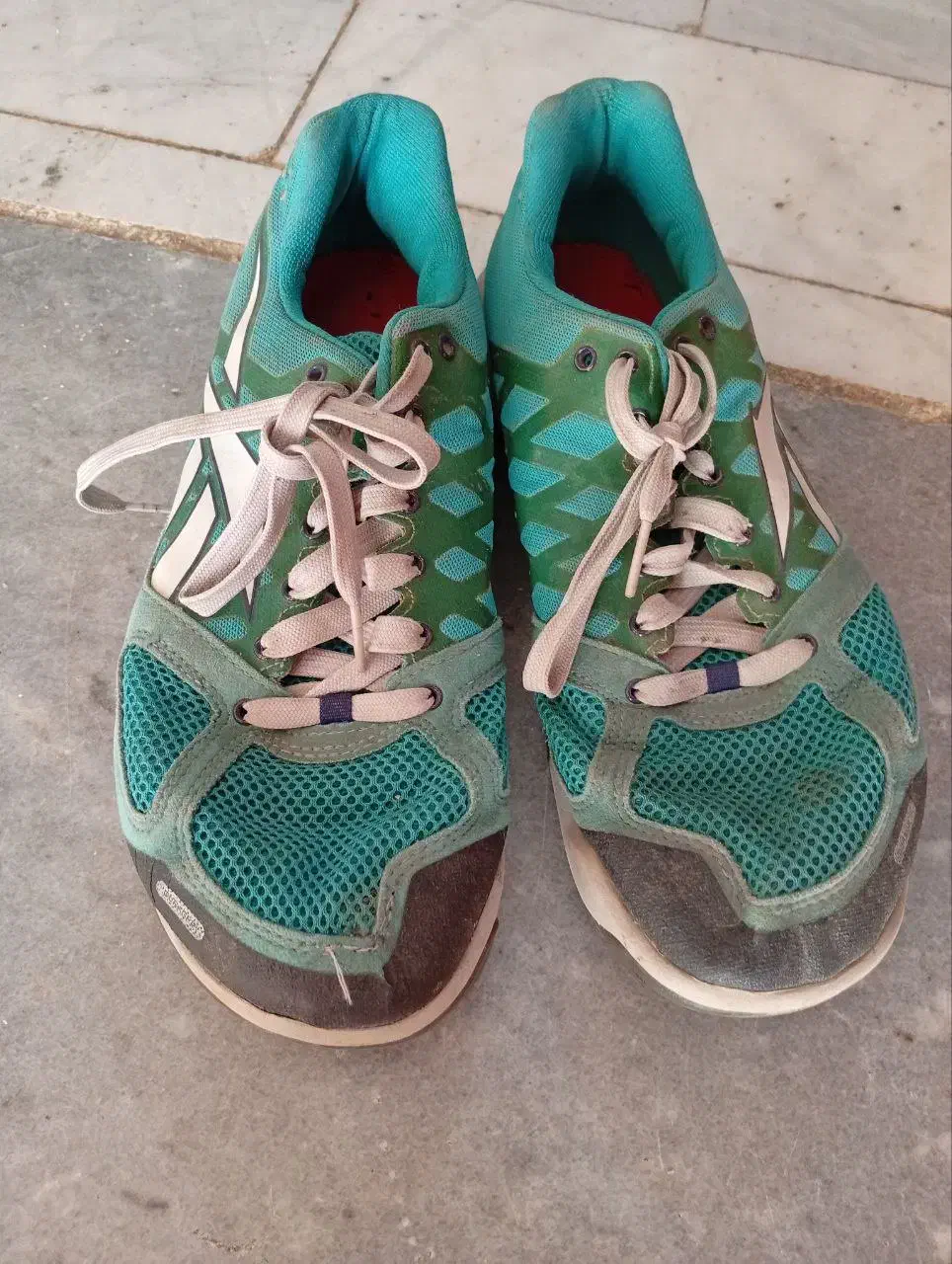 کفش اسپرت|کیف، کفش، کمربند|گنبد کاووس, |دیوار