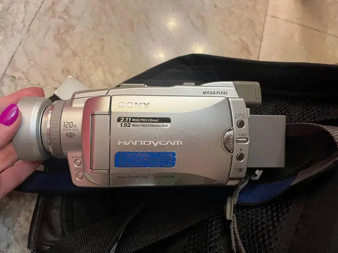 دوربین فیلم برداری ودوربین عکاسی|دوربین عکاسی و فیلمبرداری|تهران, اکباتان|دیوار