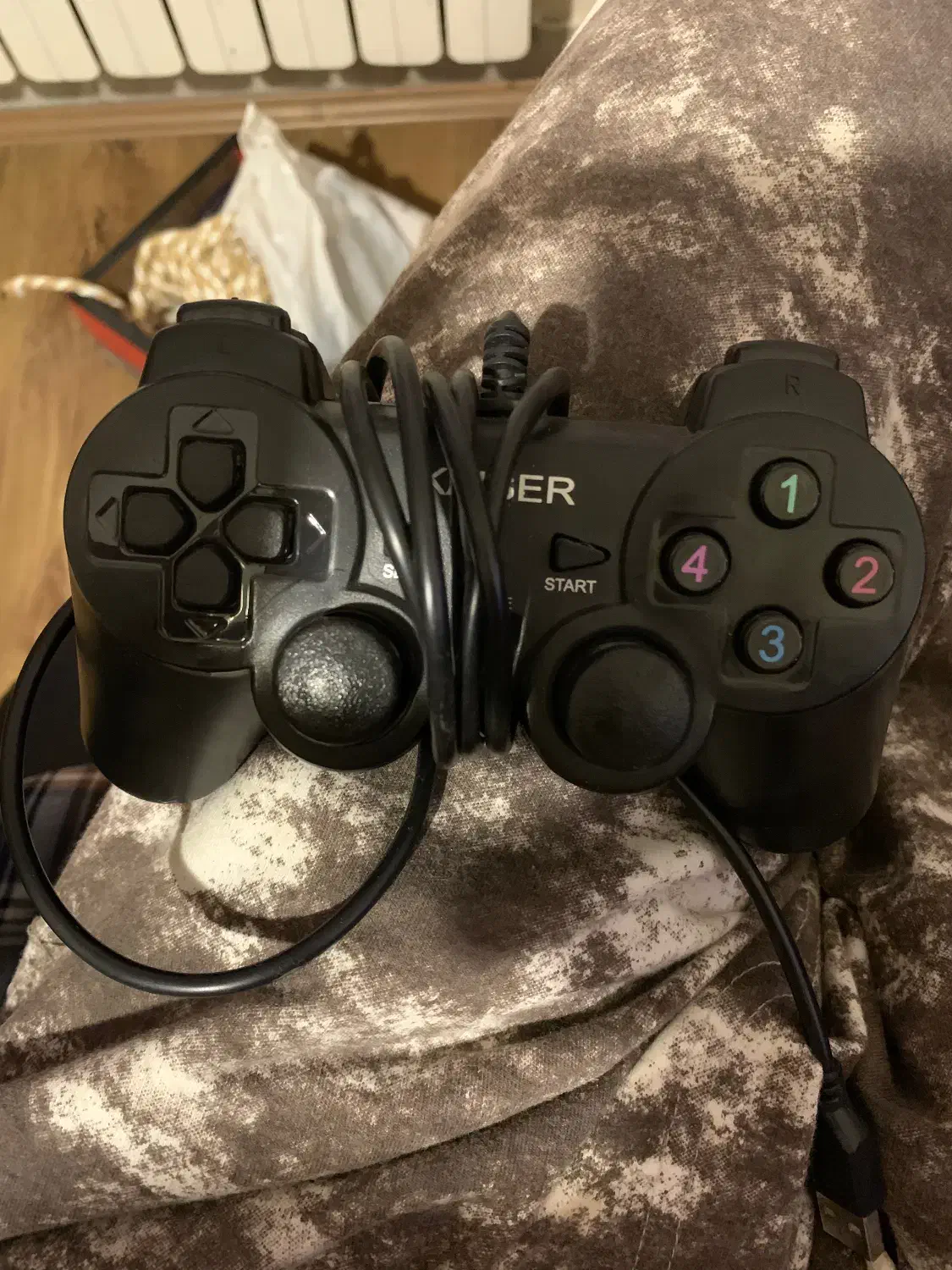 دسته بازی کامپیوتر کاملا سالم|کنسول، بازی ویدئویی و آنلاین|تهران, منیریه|دیوار