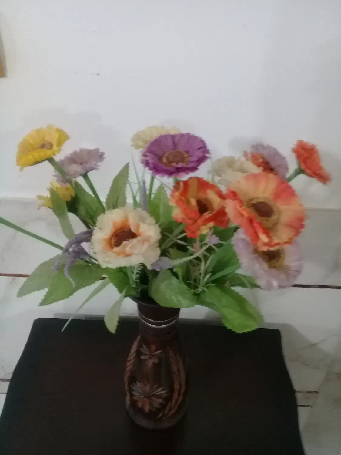 گلدان سفالی وگل|گل مصنوعی|نجف‌آباد, امیرآباد|دیوار