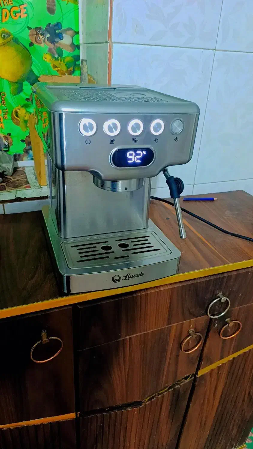 دستگاه اسپرسو ساز حرفه ایی|سماور، چایساز، قهوهساز|خاش, |دیوار