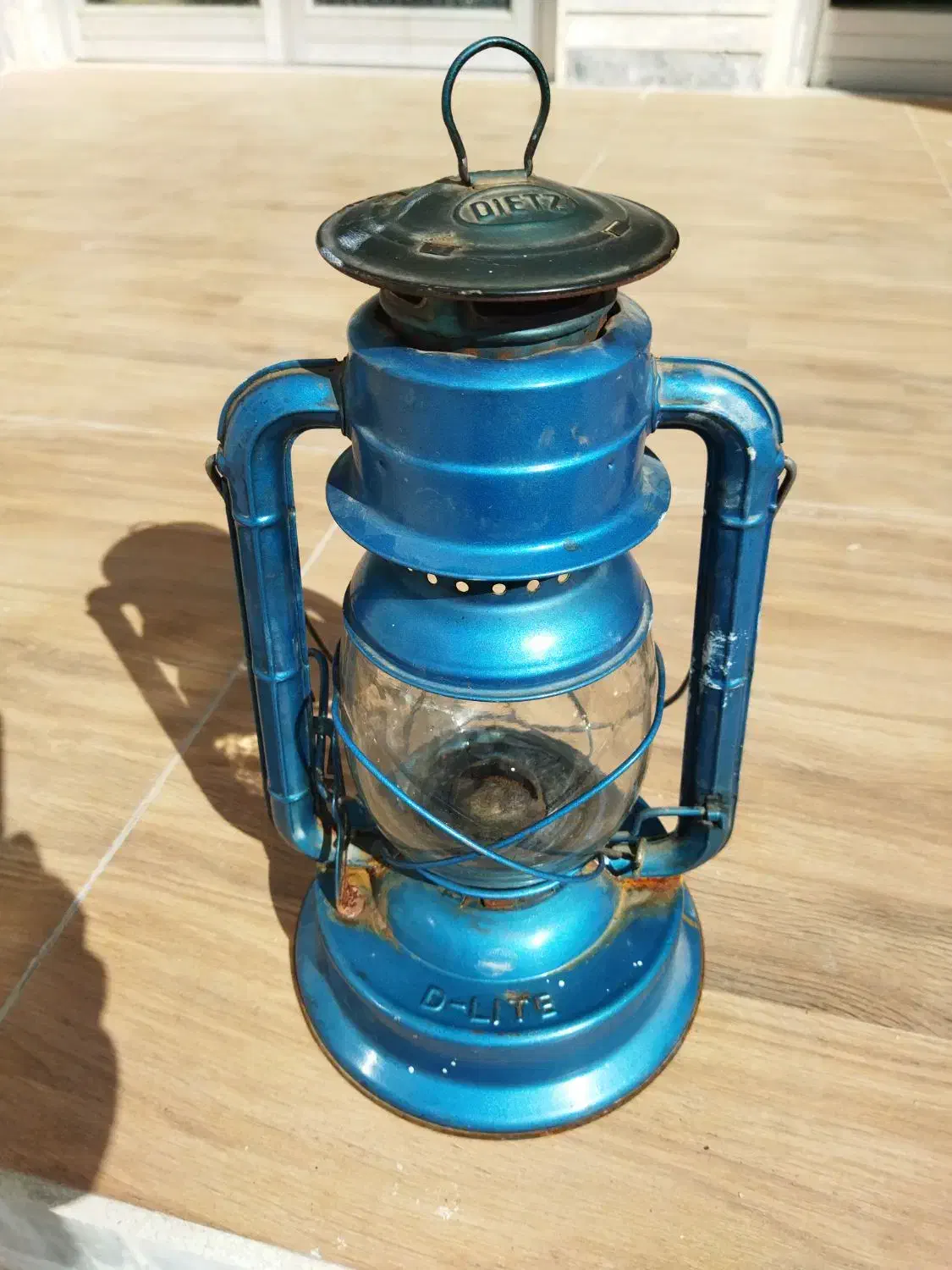 چراغ نفتی قدیمی و در حد نو|کلکسیون اشیاء عتیقه|اصفهان, باب الدشت|دیوار