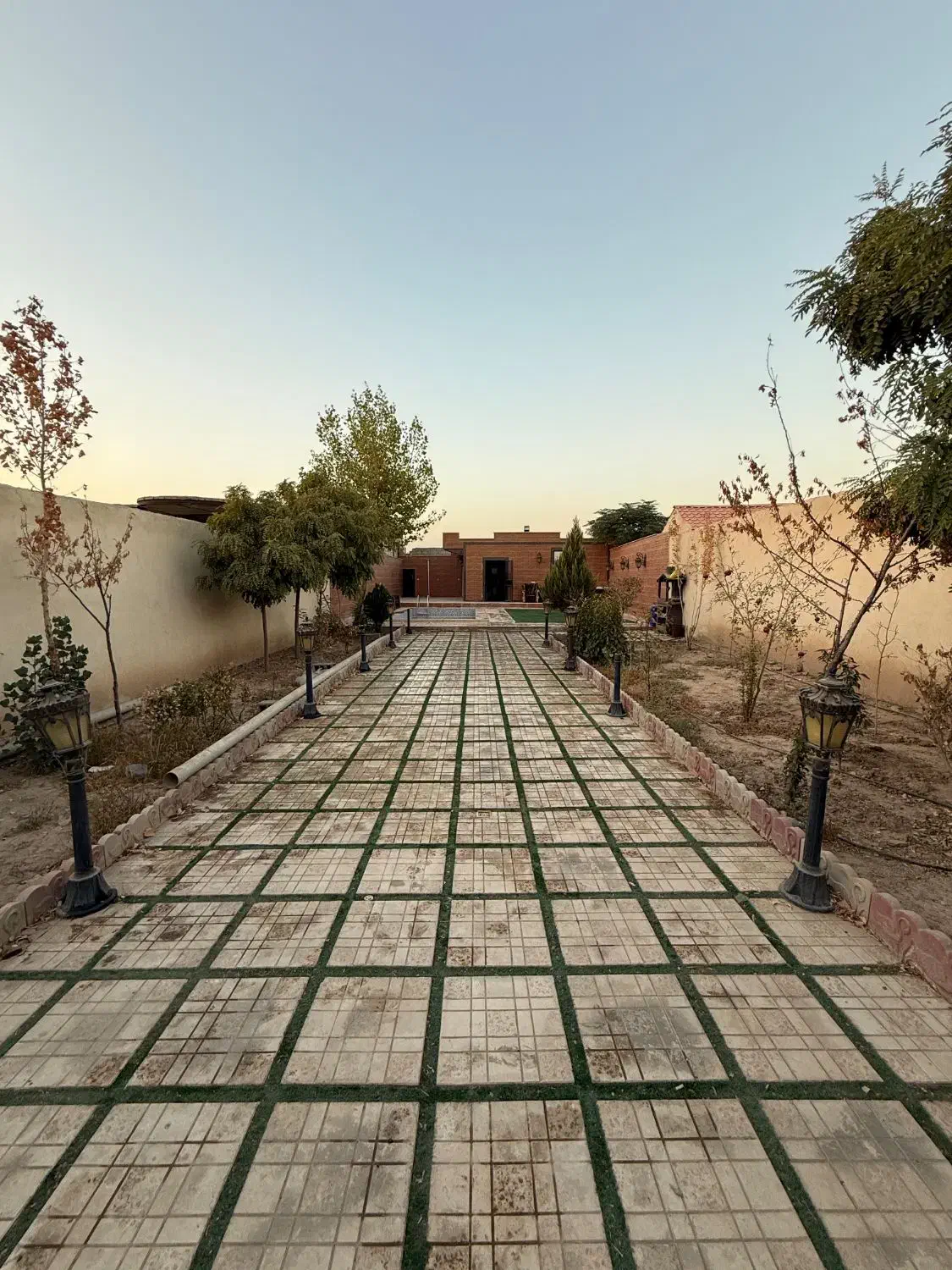 ویلا ۴۰۰ متری/چسبیده به بافت/مسیر اسفالت|فروش خانه و ویلا|پاکدشت, پاکدشت (مامازند)|دیوار