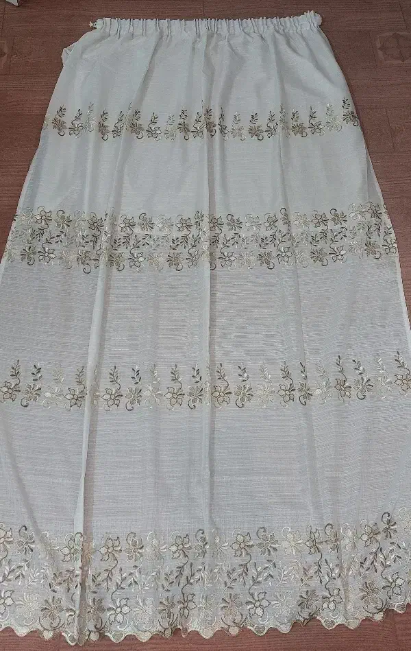 پرده|پرده، رانر، رومیزی|فشاپویه, |دیوار