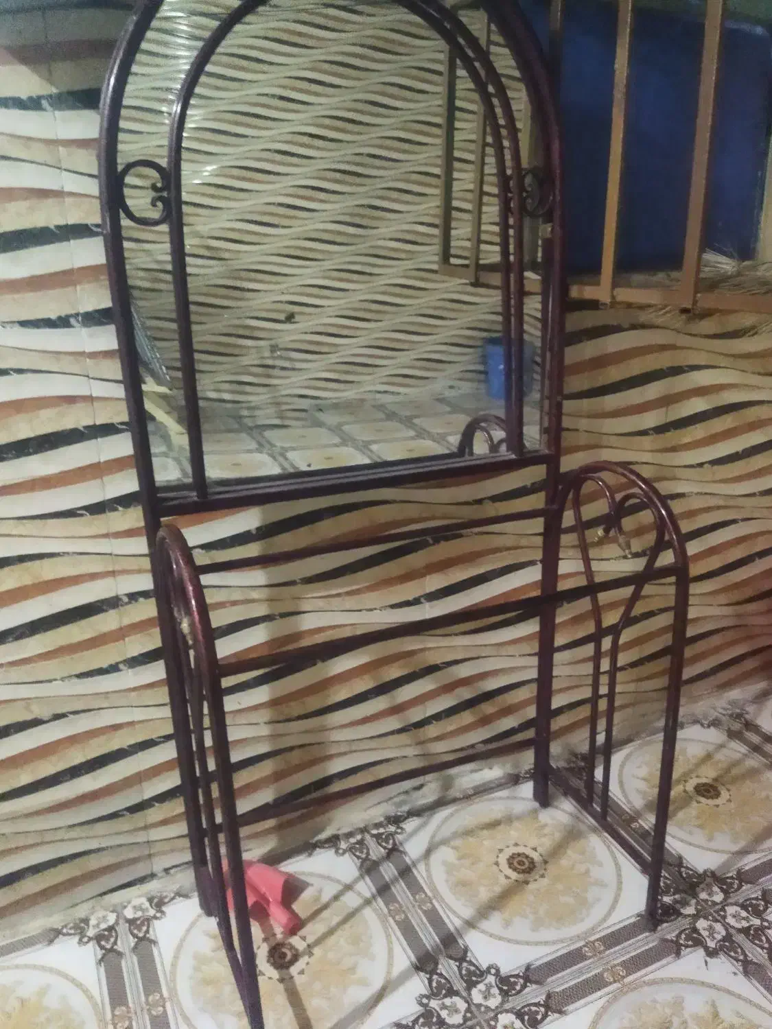 آینه|آینه|شادگان, |دیوار