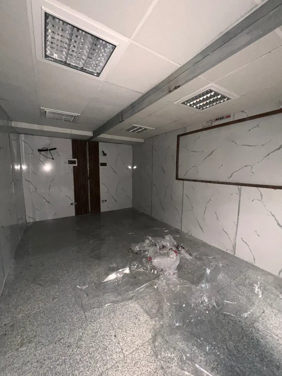 اجاره مغازه در چهارراه امیر کبیر بازسازی شده|اجارهٔ مغازه و غرفه|تهران, فلسطین (میدان انقلاب)|دیوار