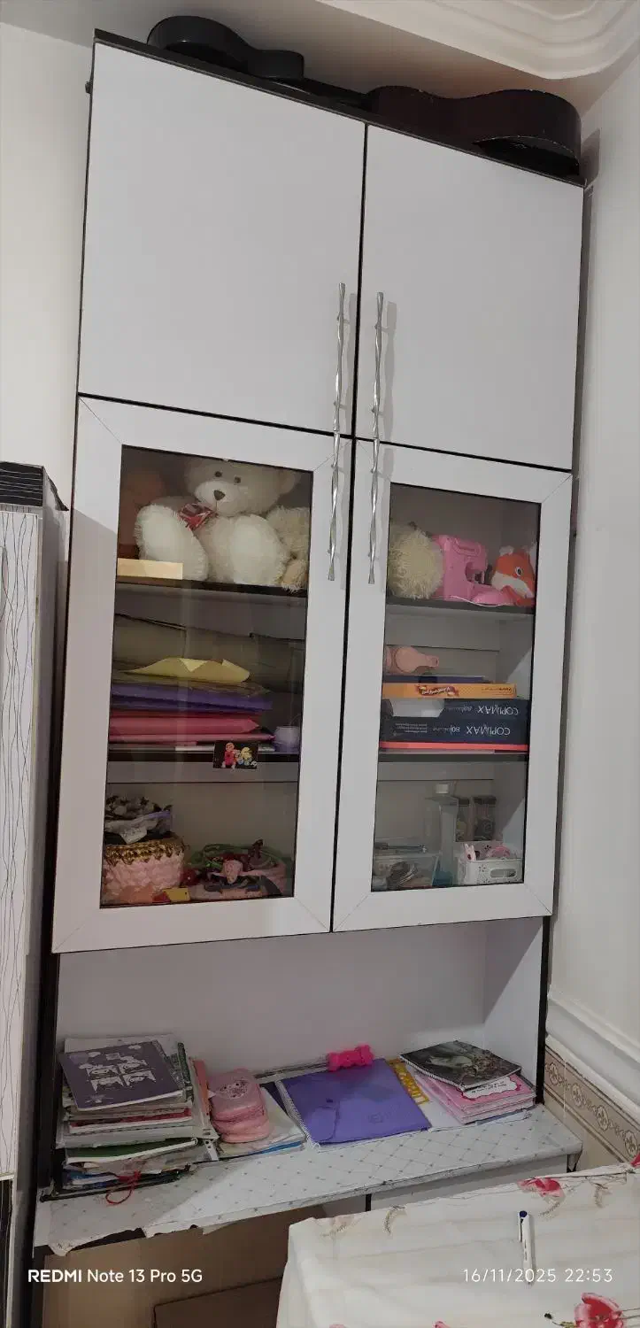 تخت دوطبقه با کمد لباس و کمد و میز تحریر|تخت و صندلی بچه|چابهار, |دیوار