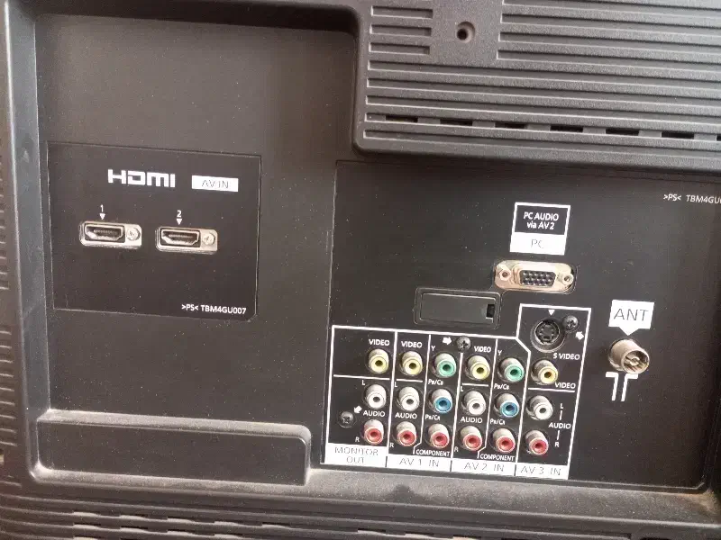 تلویزیون 32پاناسونیک|تلویزیون و پروژکتور|صدرا-فارس, فاز ۲|دیوار