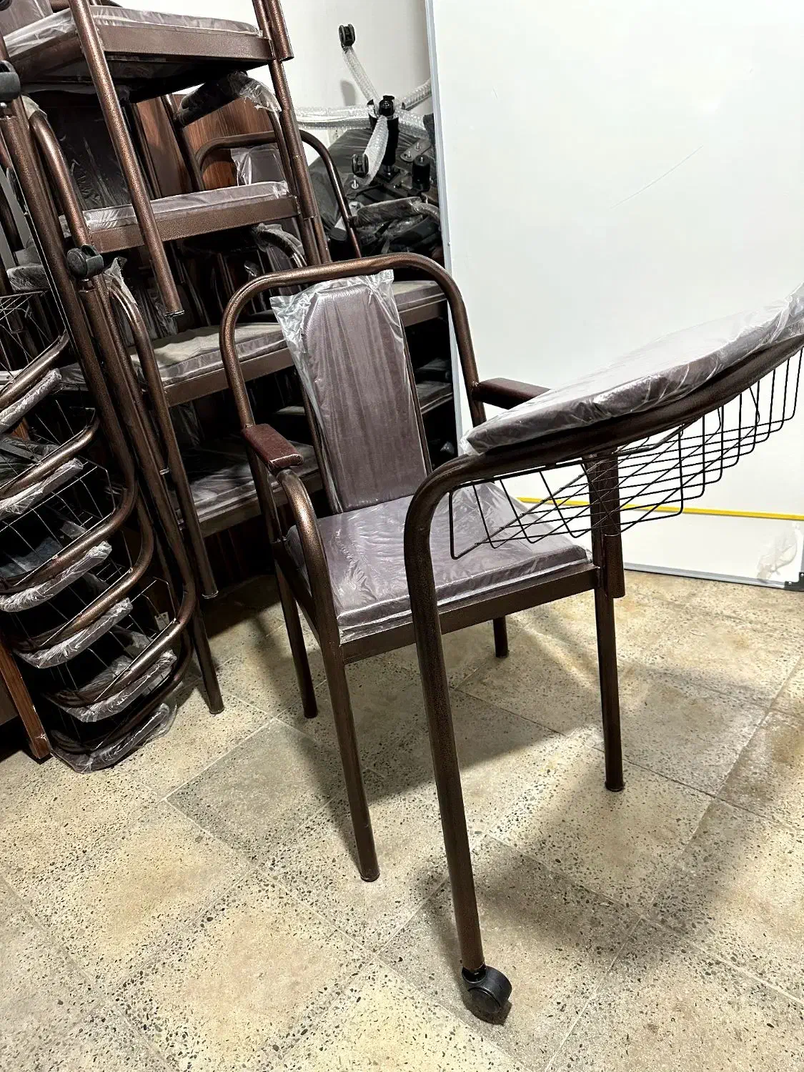 صندلی نماز تاشو سبد دارمدل بادوام ویژه مساجدومنازل|صندلی و نیمکت|چهاردانگه (تهران), |دیوار